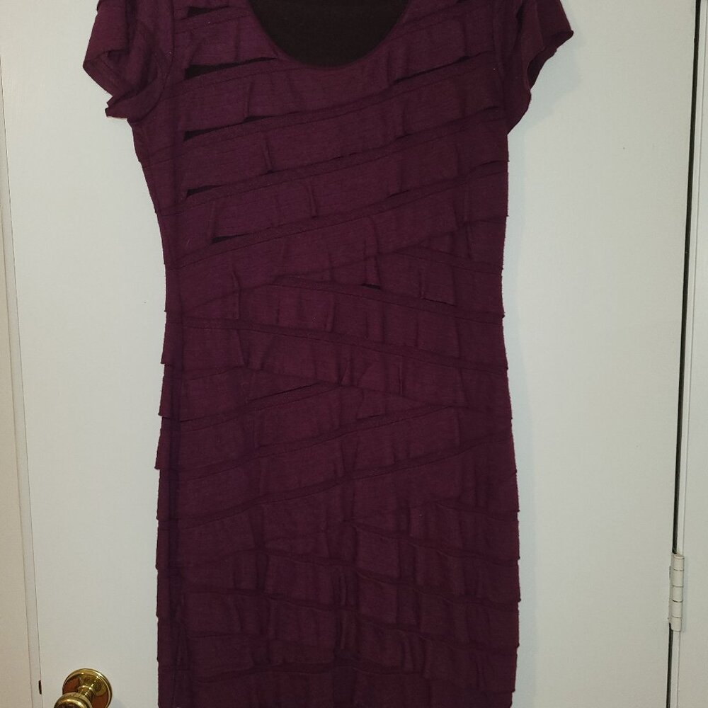 Max Edition Purple Knit Ruffled Dress, Size L